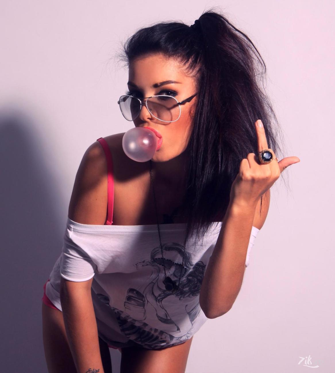 Sassy girls in Varri