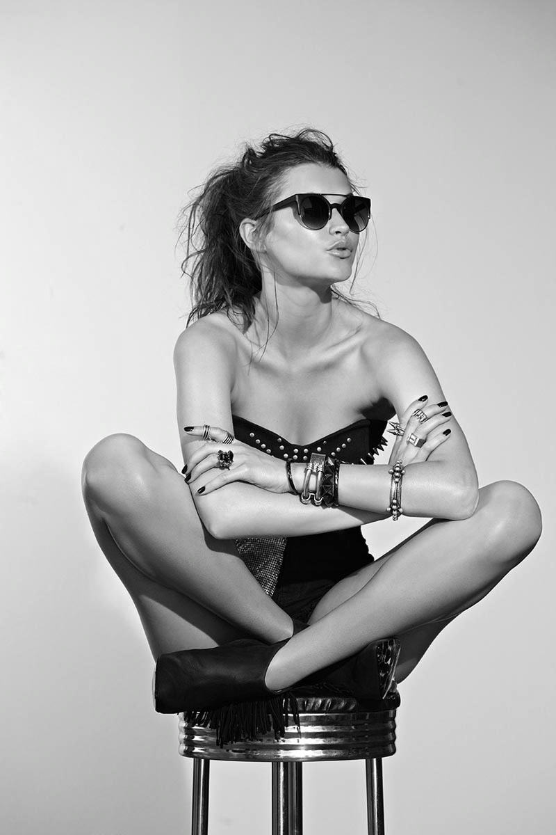 Sassy girls in Varri