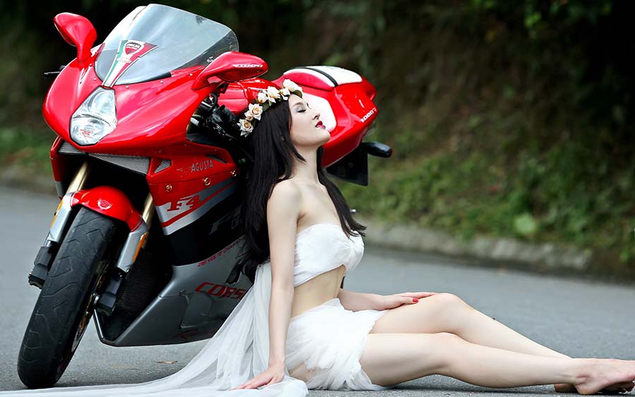 Beautiful girls and motorcycles in Varri
