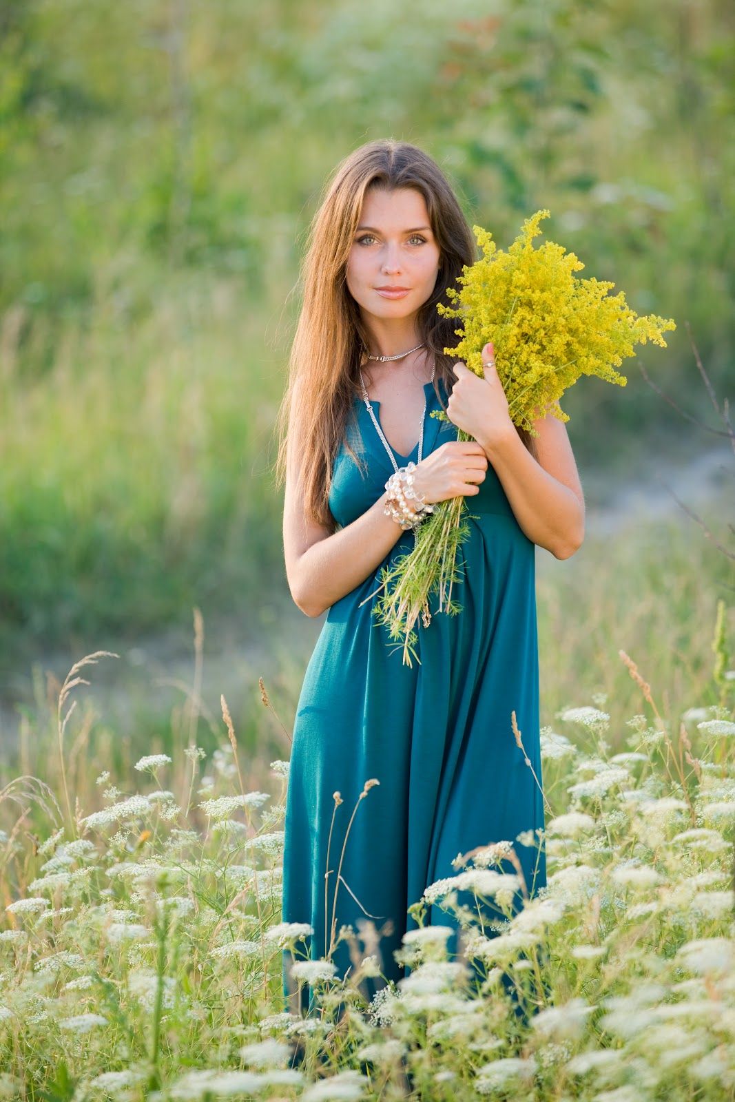 Slavic women in Varri