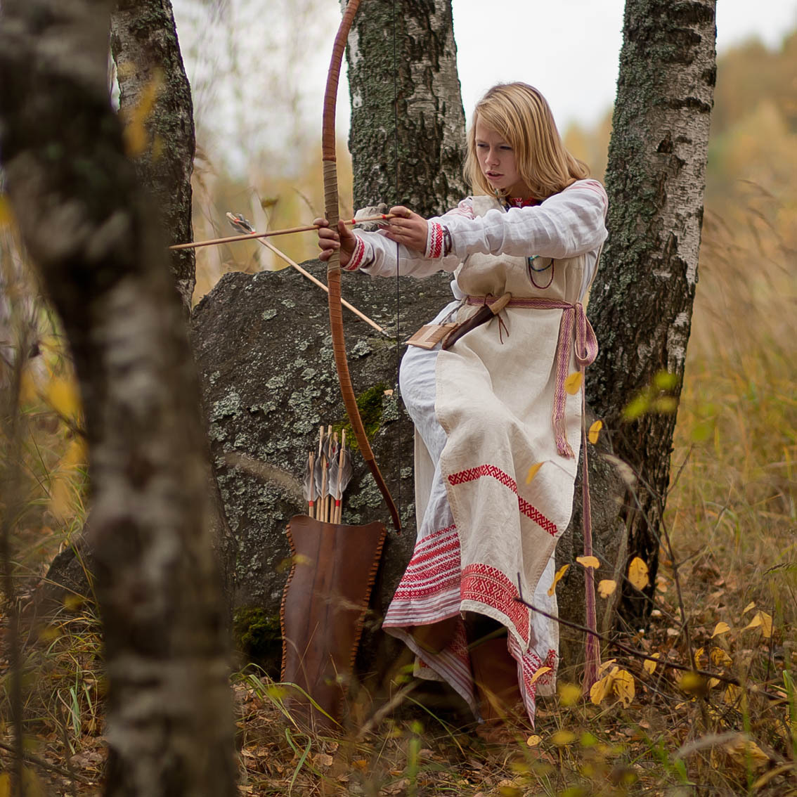 Sexy photo Girls in Slavic costumes in Varri